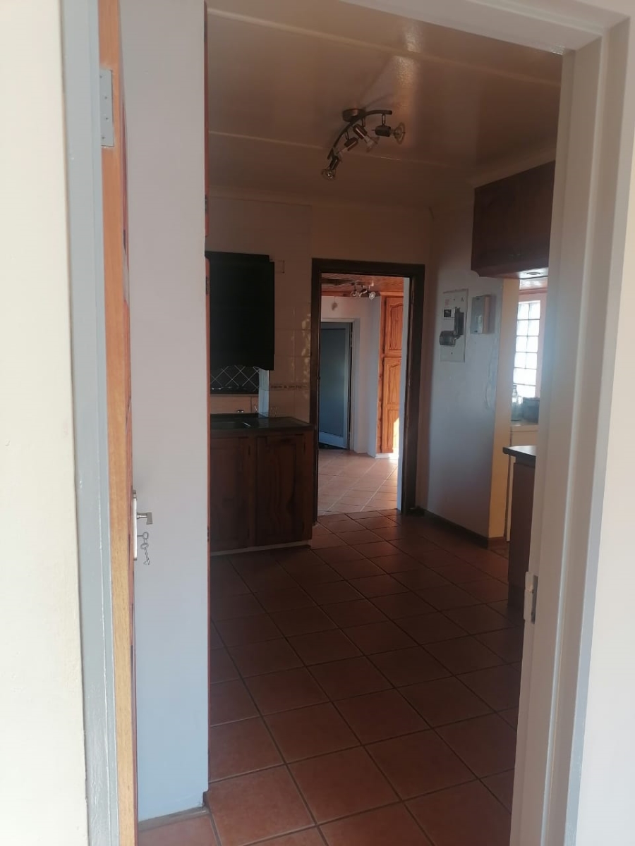 To Let 3 Bedroom Property for Rent in Madeira Park Eastern Cape
